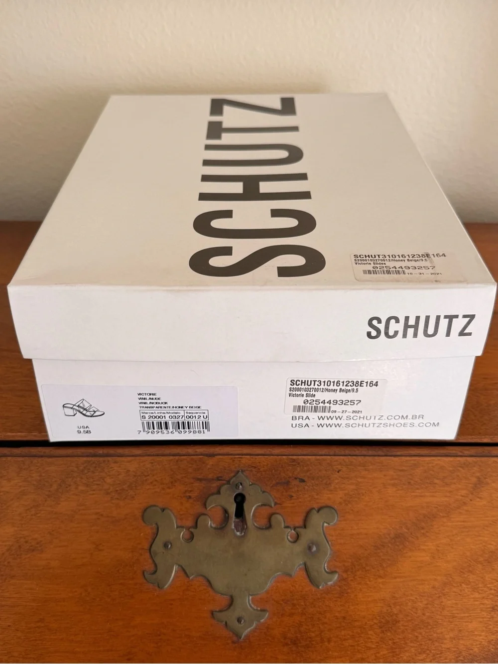 SCHUTZ Victorie Sandals in Honey Beige